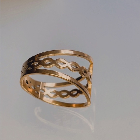 NWT WOMEN'S GOLD STAINLESS STEEL BRAIDED CROSS RING SIZE 10 - Picture 13 of 16